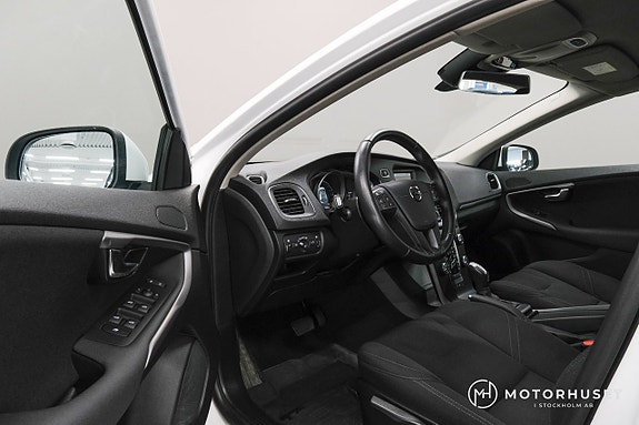 Volvo V40 7 of 17