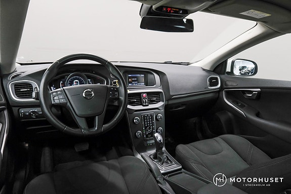 Volvo V40 8 of 17