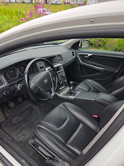 Volvo S60 6 of 7