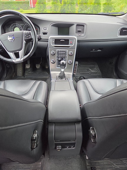Volvo S60 5 of 7