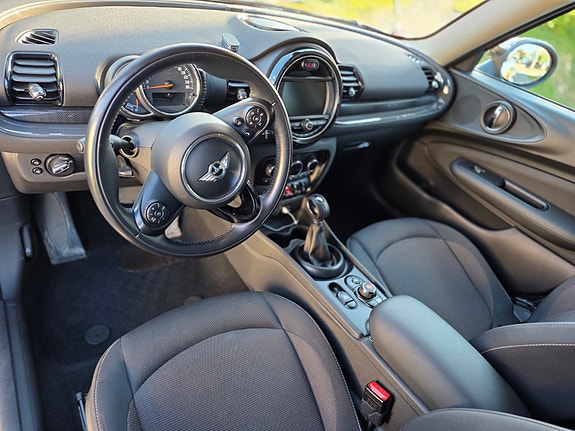 MINI Cooper 7 of 16
