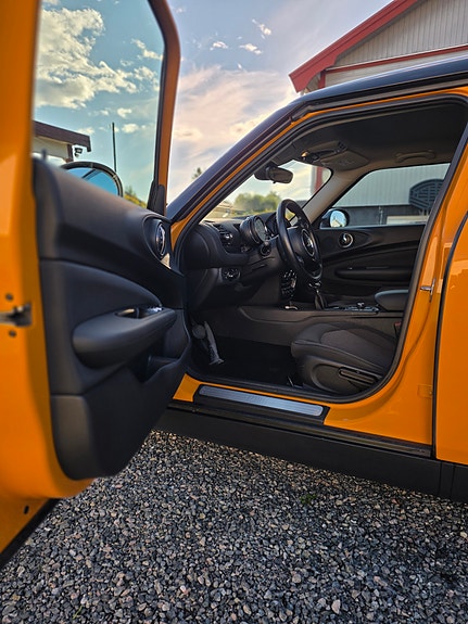 MINI Cooper 8 of 16