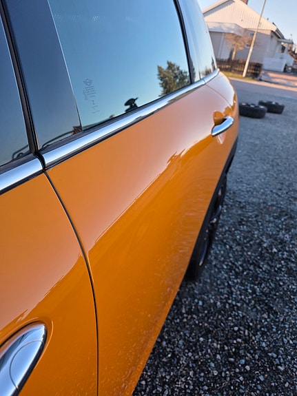 MINI Cooper 4 of 5