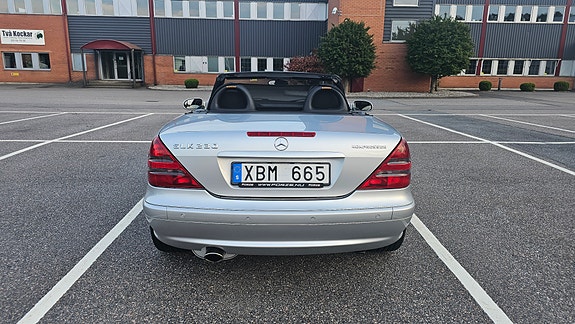 Mercedes-Benz SLK230 4 of 21
