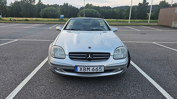 Mercedes-Benz SLK230 8 of 21