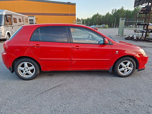 Toyota Corolla 3 of 8
