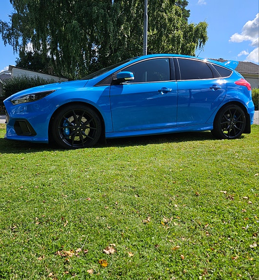 Ford Focus 2 of 9