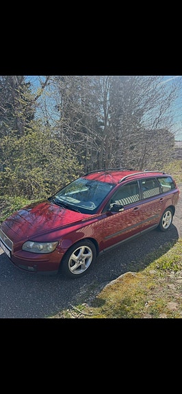 Volvo V50 2 of 12