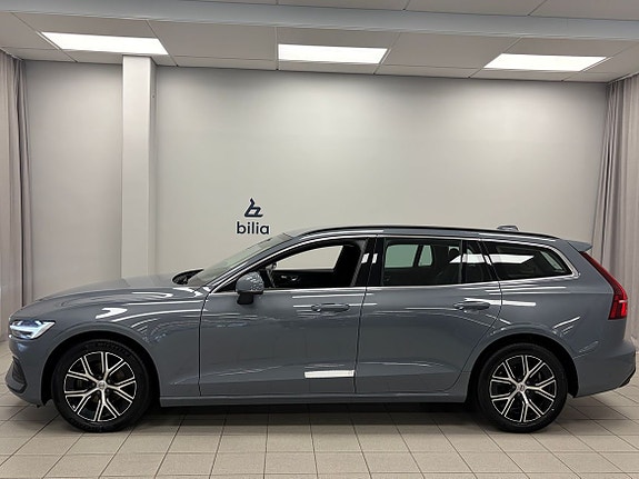 Volvo V60 2 of 17
