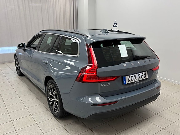 Volvo V60 3 of 17