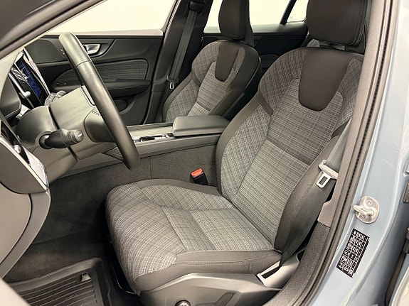 Volvo V60 8 of 17