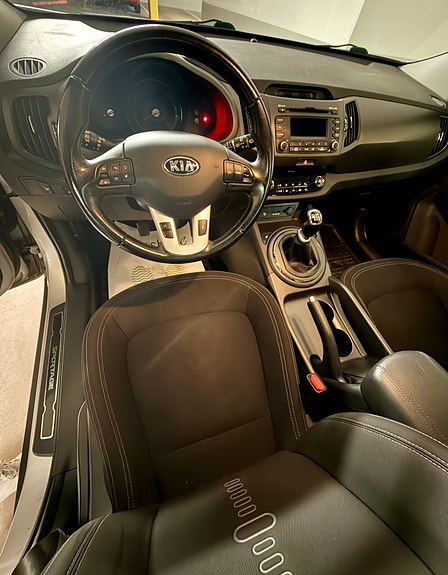 Kia Sportage 12 of 12