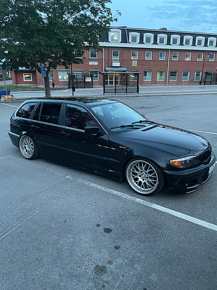 BMW 320i 9 of 10