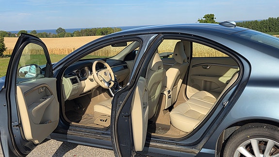 Volvo S80 4 of 4