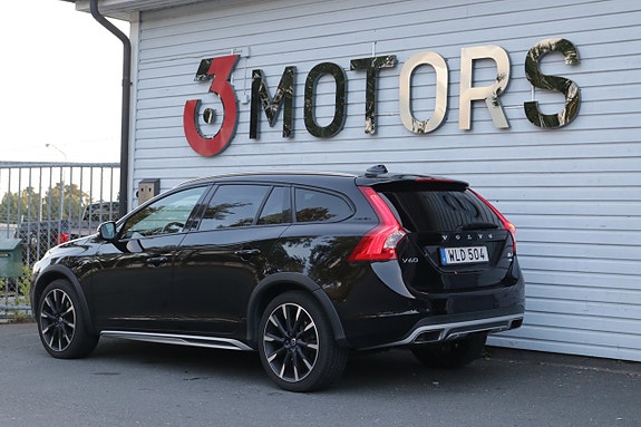 Volvo V60 Cross Country 14 of 21