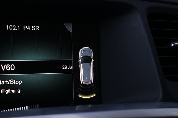 Volvo V60 Cross Country 10 of 21