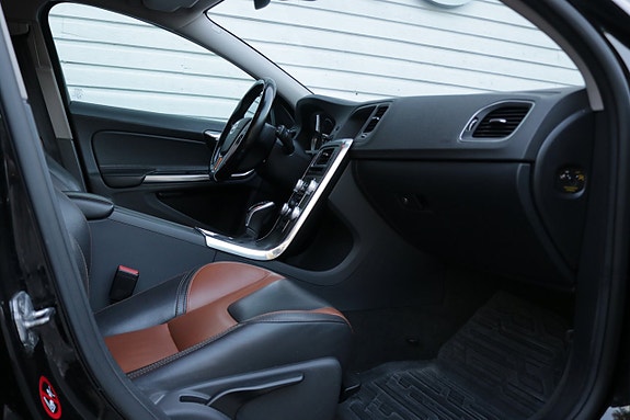 Volvo V60 Cross Country 16 of 21