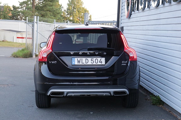 Volvo V60 Cross Country 15 of 21