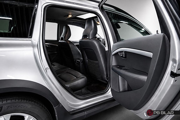 Volvo XC70 18 of 26