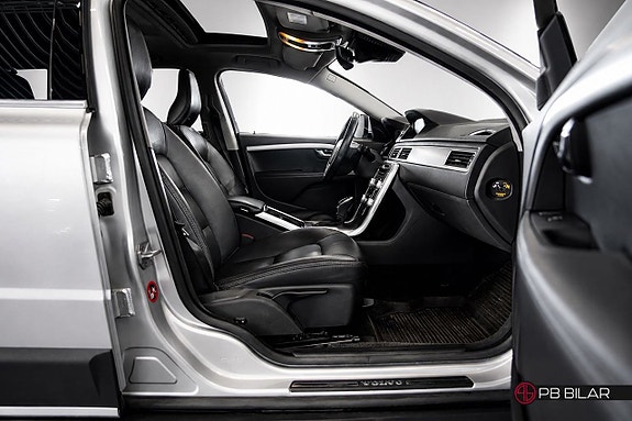 Volvo XC70 16 of 26