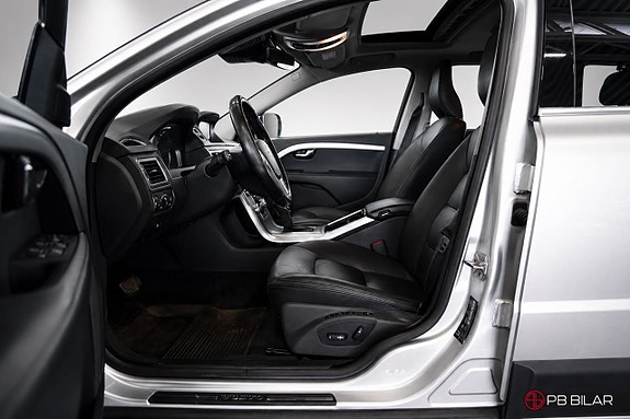Volvo XC70 10 of 26