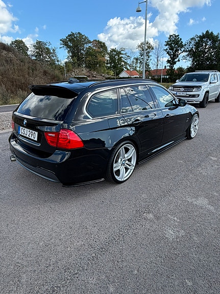 BMW 330d 7 of 16