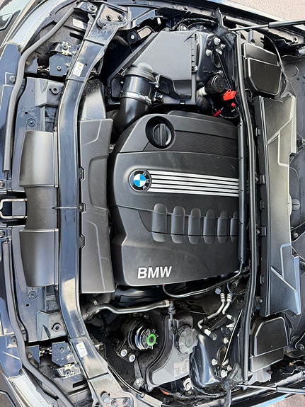 BMW 330d 10 of 16