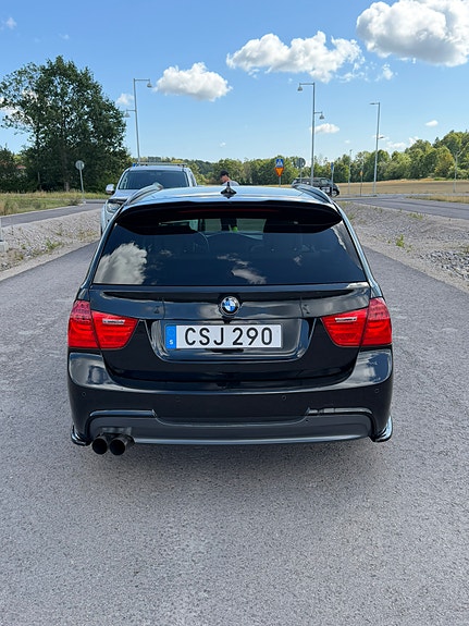 BMW 330d 6 of 16