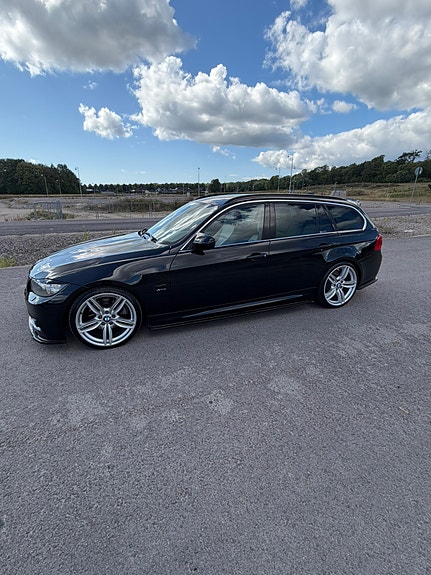 BMW 330d 3 of 16