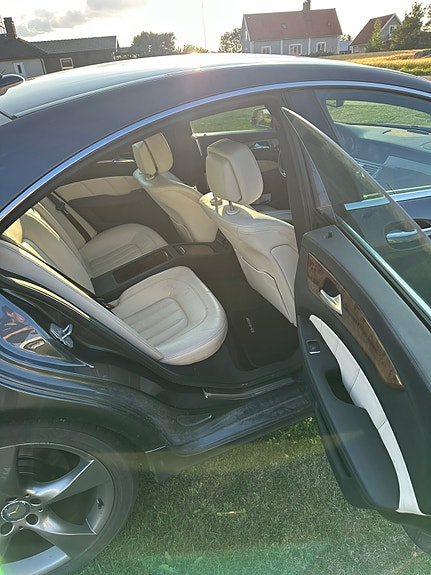 Mercedes-Benz CLS350 7 of 8