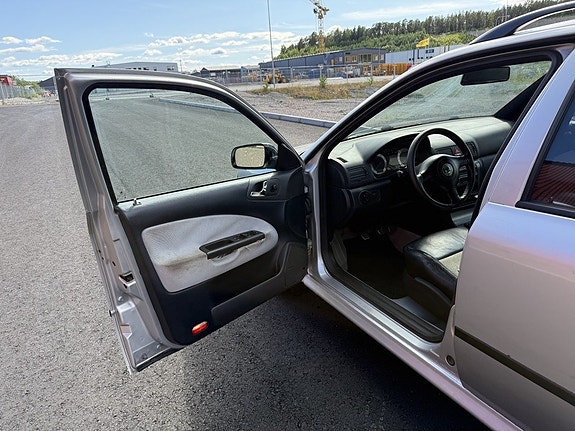 Skoda Octavia 9 of 27