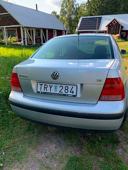 Volkswagen Bora 3 of 15