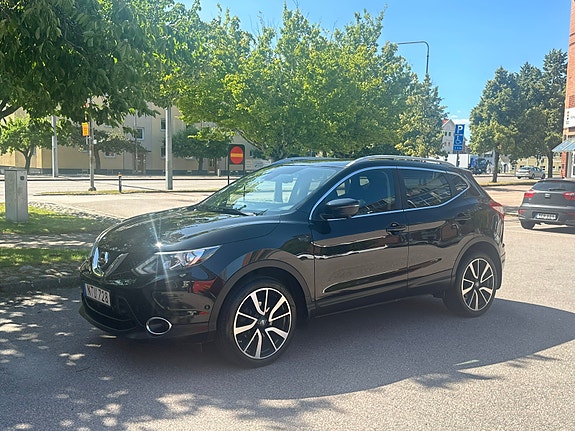 Nissan Qashqai 2 of 12