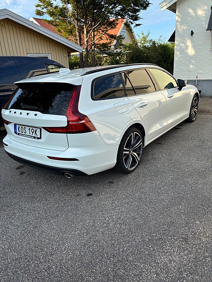 Volvo V60 3 of 10