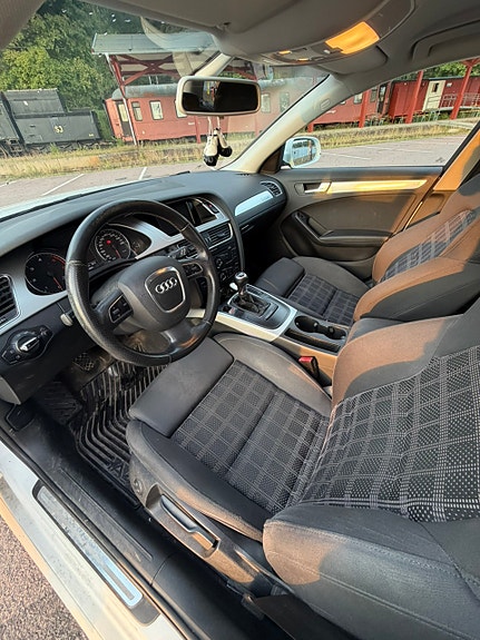 Audi A4 10 of 10