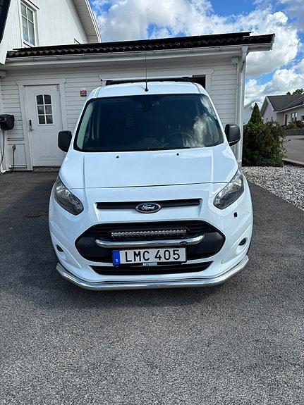 Ford Transit Connect 5 of 9