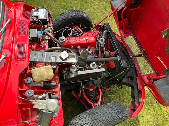 Triumph Spitfire 18 of 19