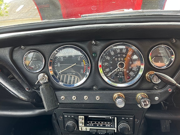 Triumph Spitfire 6 of 19