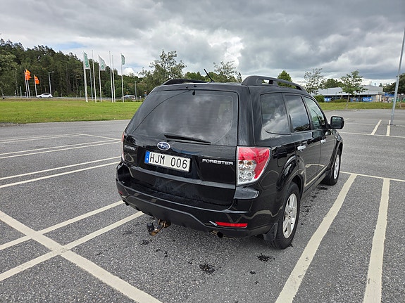 Subaru Forester 4 of 9