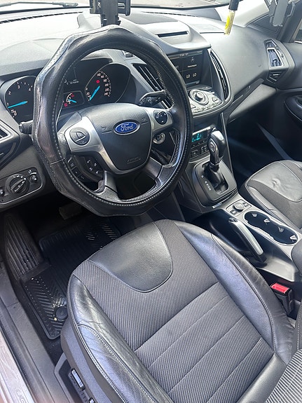 Ford Kuga 8 of 13