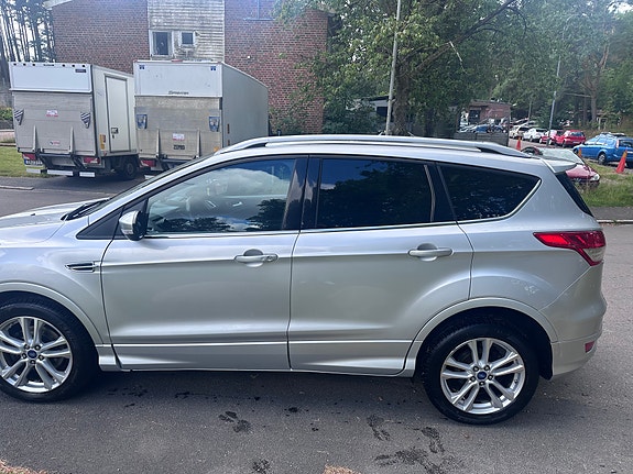 Ford Kuga 2 of 13