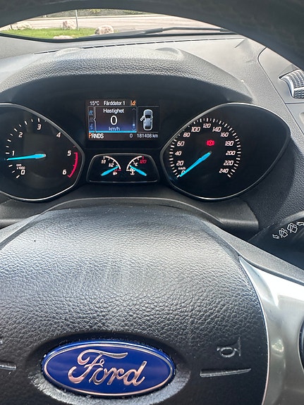 Ford Kuga 10 of 13