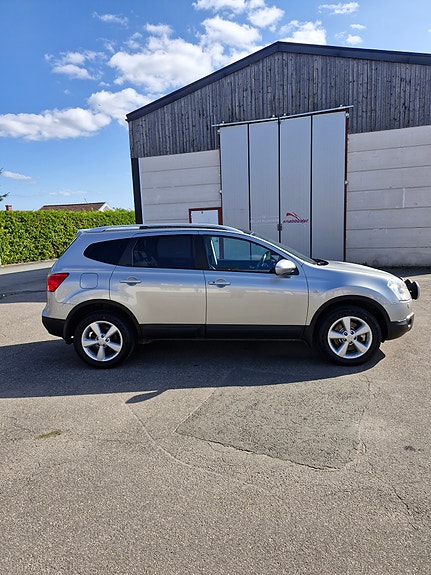 Nissan Qashqai+2 4 of 8