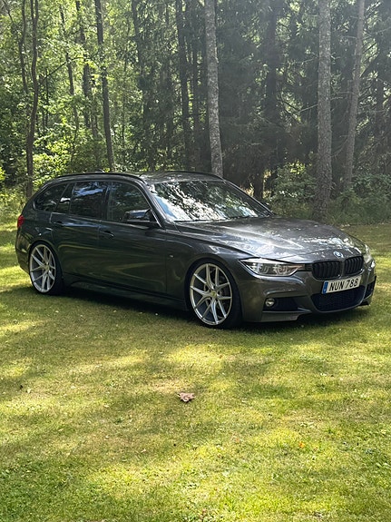 BMW 320d 2 of 7