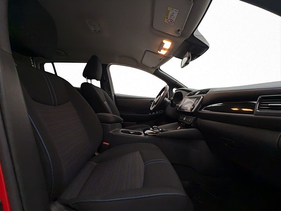 Nissan Leaf 24 of 30