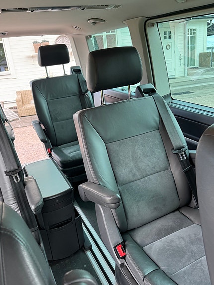 Volkswagen Multivan 8 of 11