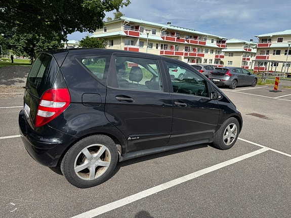 Mercedes-Benz A170 4 of 10