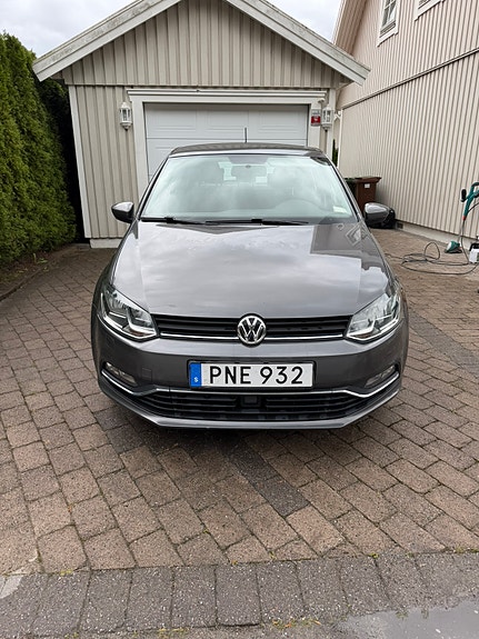Volkswagen Polo 2 of 13