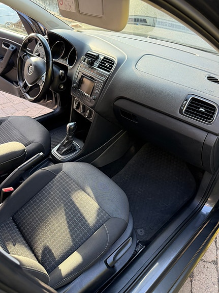 Volkswagen Polo 9 of 13