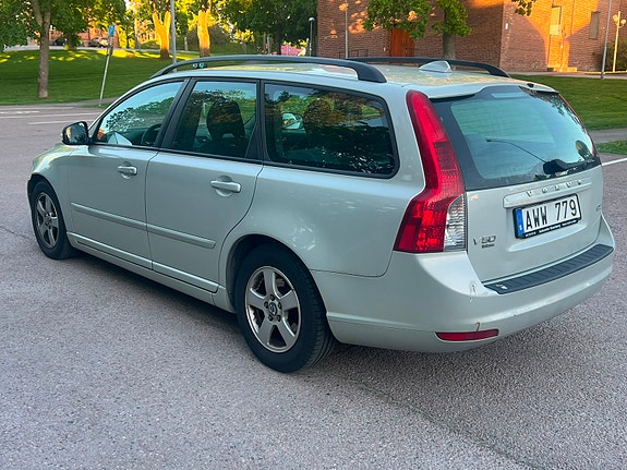 Volvo V50 3 of 8